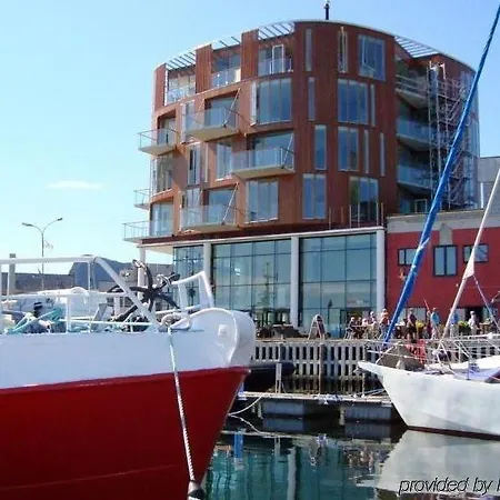 Отель Lofoten Suitehotel 4*