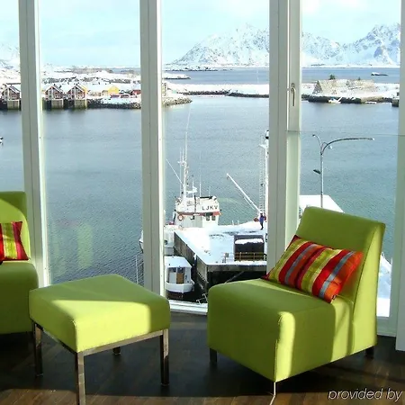 Lofoten Suitehotel Отель Свольвер