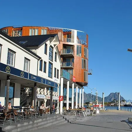 Lofoten Suitehotel Отель 4*