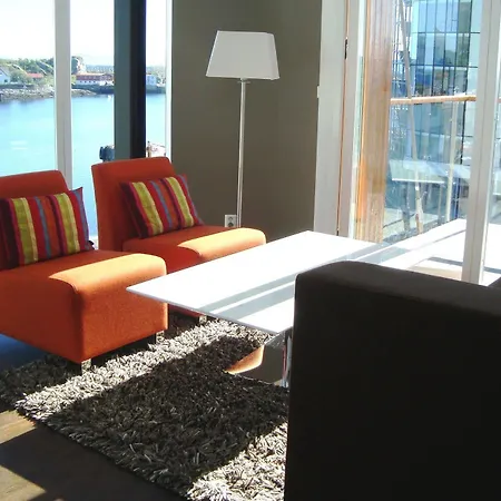 Lofoten Suitehotel Свольвер