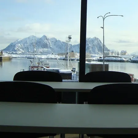 Lofoten Suitehotel 4* Свольвер